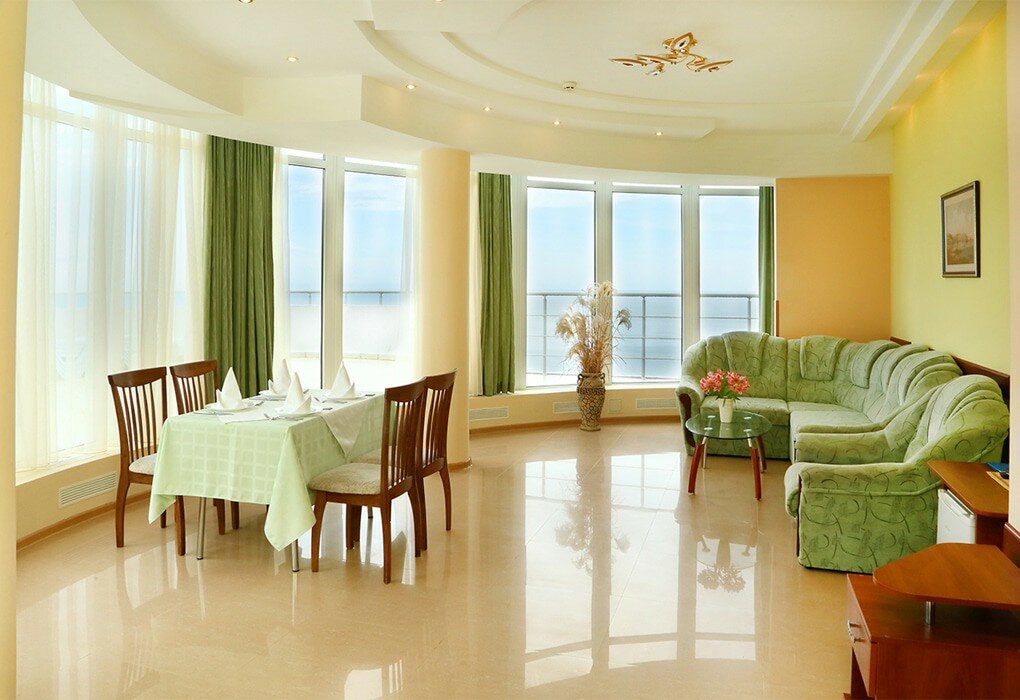 Гостиница Маджестик Партенит-92