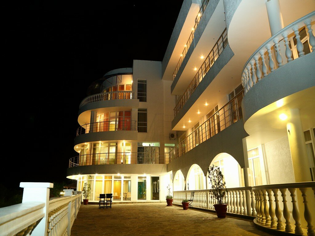 Гостиница Маджестик Партенит-9