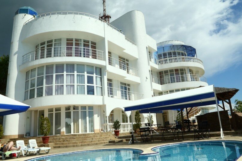 Гостиница Маджестик Партенит-72