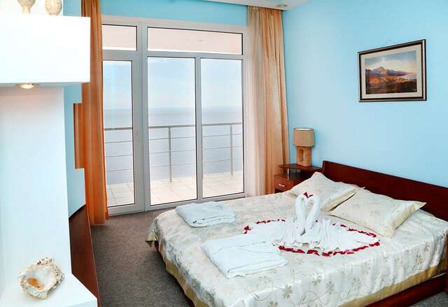 Гостиница Маджестик Партенит-87