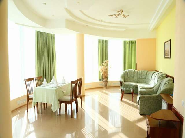 Гостиница Маджестик Партенит-138