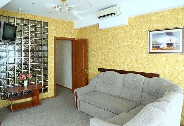 Гостиница Маджестик Партенит-99