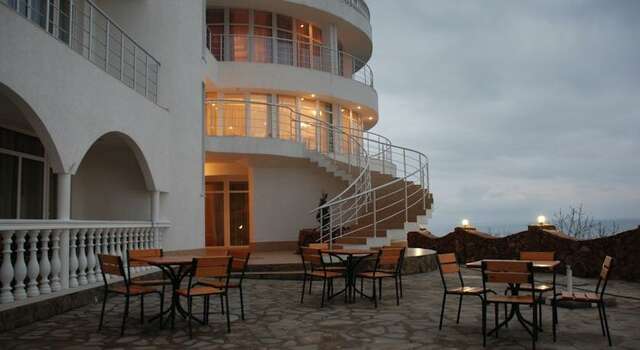 Гостиница Маджестик Партенит-13