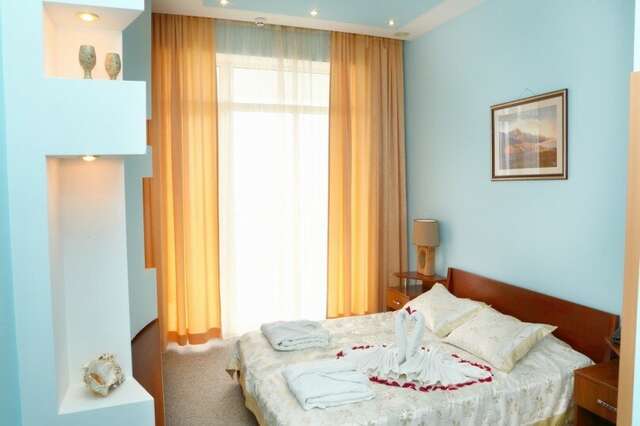 Гостиница Маджестик Партенит-132