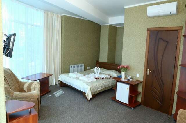 Гостиница Маджестик Партенит-142