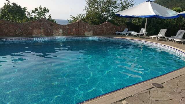 Гостиница Маджестик Партенит-235