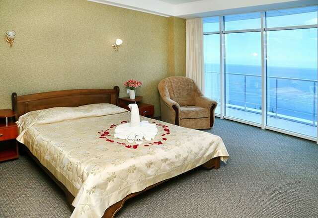 Гостиница Маджестик Партенит-112