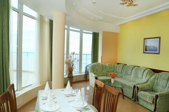 Гостиница Маджестик Партенит-122