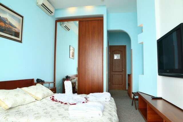 Гостиница Маджестик Партенит-121